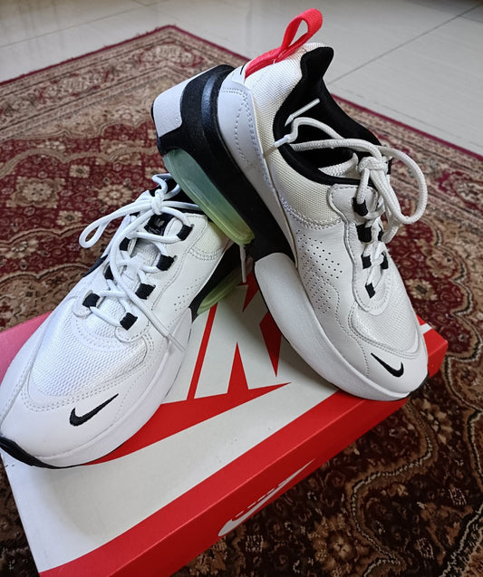 BRANDED SHOE
